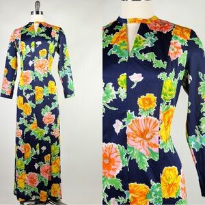 1970s Ensenada Bright Floral Knit Maxi Dress size 14 1/2 (petite medium)